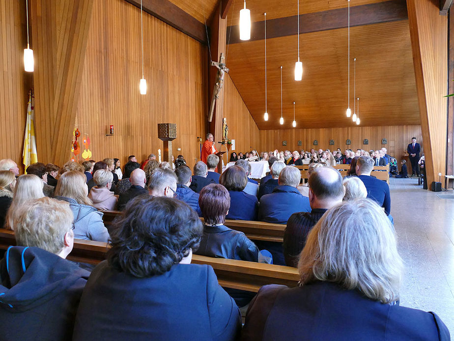 Firmung 2019 in Naumburg (Foto: Karl-Franz Thiede)